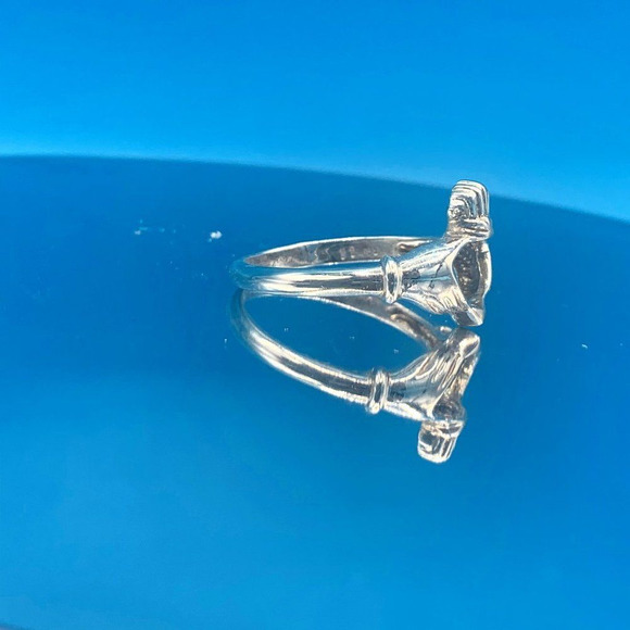 Vintage Sterling Silver Open-Work Ring - Picture 10 of 13